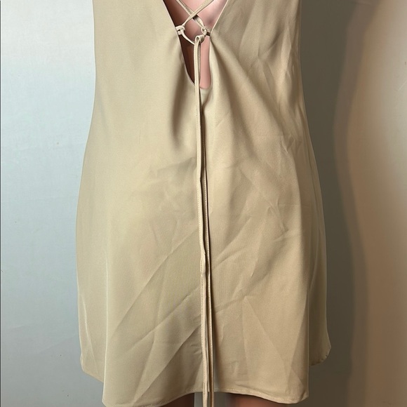 Le Lis Collection Mini Dress Ivory Tie Strap Medium L New - Picture 10 of 14